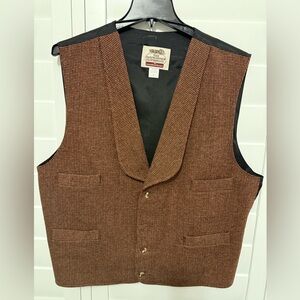 The Old Frontier Clothing Company Highland Estate Mini Houndstooth Shawl Vest